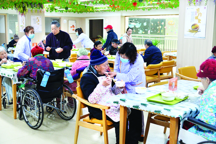 家门口的'养老院'托起幸福'夕阳红'——万州基本实现城市社区养老服务设施全覆盖